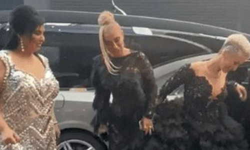 Anamaria Prodan și-a dus prietenele la petrecere cu un dric de 100.000€! Cine a stat pe ”locul mortului” FOTO