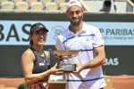 Miyu Kato et Tim Puetz remportent la finale du double mixte (4/6, 6/4, 10-6) face à Bianca Andreescu et Michael Venus lors des Internationaux de France de Tennis de Roland Garros 2023