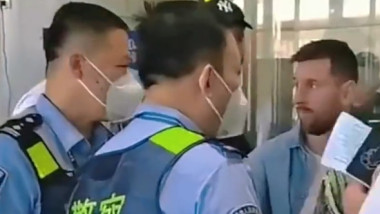 Întrebarea total nepotrivită pusă de Leo Messi autorităților, după ce a fost "arestat" pe aeroportul din China