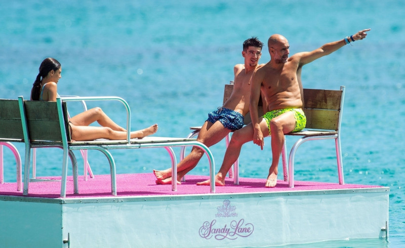 *PREMIUM-EXCLUSIVE* MUST CALL FOR PRICING BEFORE USAGE - Manchester City's title-winning manager Pep Guardiola and wife Cristina Serra pack on the PDA while relaxing on Holiday in Barbados.
*PICTURES TAKEN ON 22/06/2022*