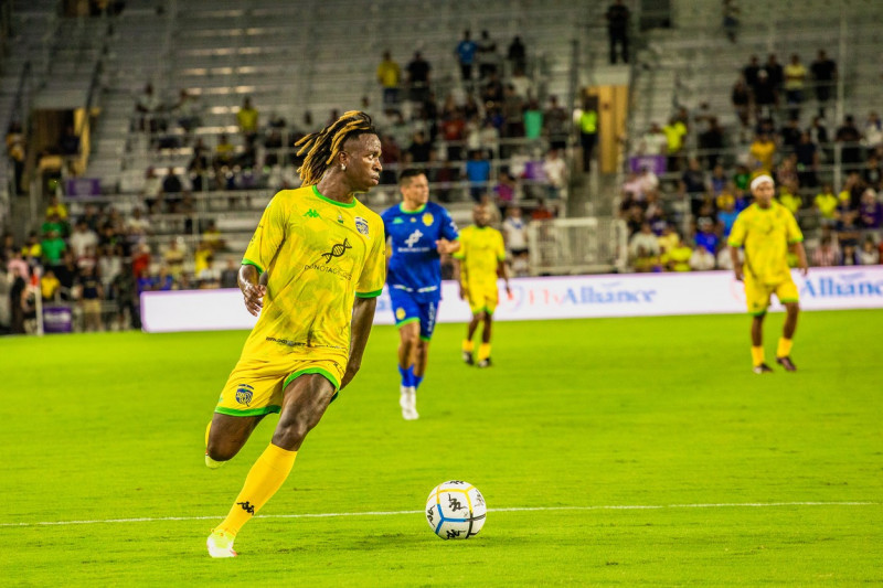 Game of the Stars Ronaldinho x Roberto Carlos in Orlando in the United States