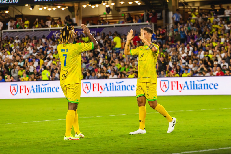 Game of the Stars Ronaldinho x Roberto Carlos in Orlando in the United States