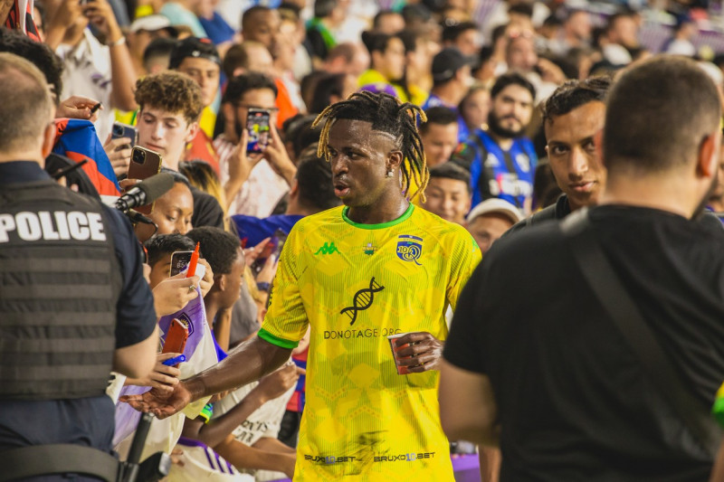 Game of the Stars Ronaldinho x Roberto Carlos in Orlando in the United States