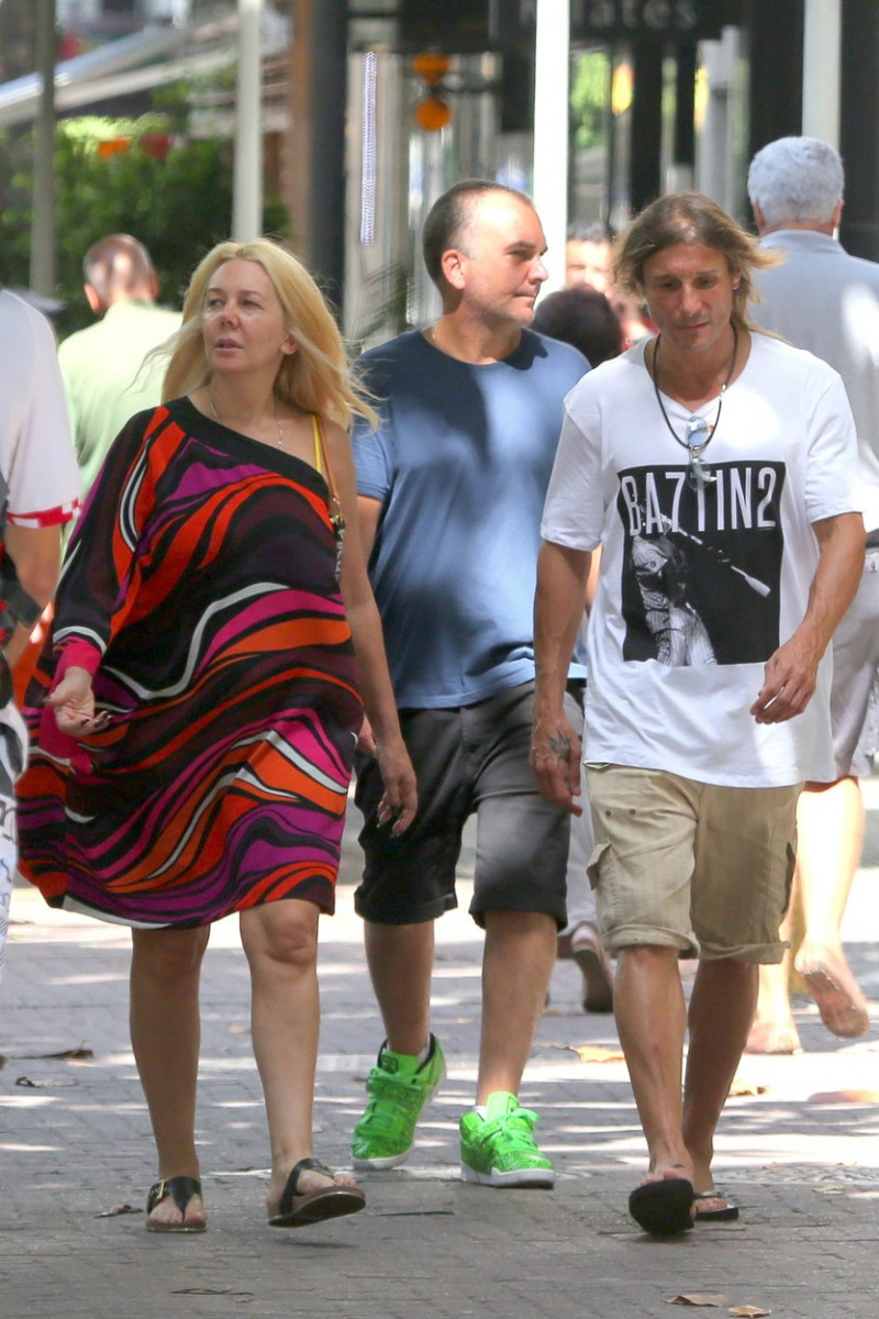 *EXCLUSIVE* Argentine retired footballer Claudio Caniggia enjoys lunch with wife Mariana Claudio Caniggia, Mariana Nannis