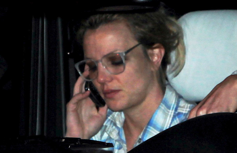 Britney Spears crying on the phone