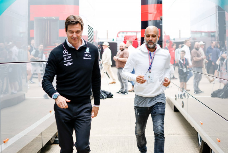Toto Wolff (AUT, Mercedes-AMG Petronas F1 Team), Pep Guardiola, F1 Grand Prix of Great Britain at Silverstone Circuit on