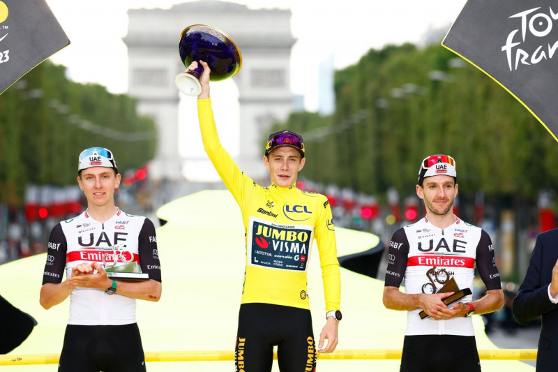 Tour de France 2023 - Stage 21 PARIS, FRANCE - JULY 23 : Pogacar Tadej (SVN) of UAE Team Emirates, Vingegaard Jonas (DEN