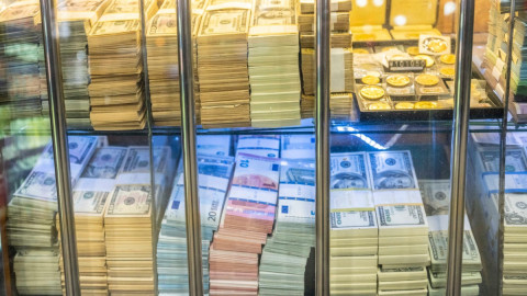 Un român ”necunoscut” i-a lăsat pe britanici fără cuvinte: mai bogat decât Ronaldo și Messi la un loc!