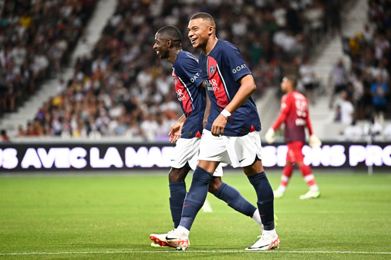 Toulouse Football Club v Paris Saint-Germain Football Club - Ligue 1 Uber Eats