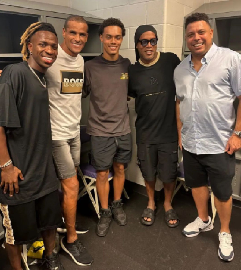 ronaldinho5.jpg