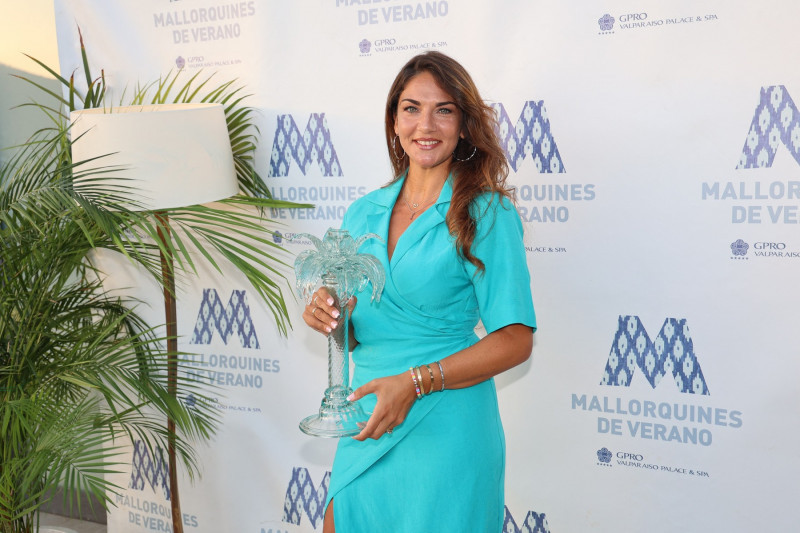 Lorena Bernal receives the title of 'Mallorquín De Verano 2023'.
