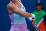 Halep loses to Snigur