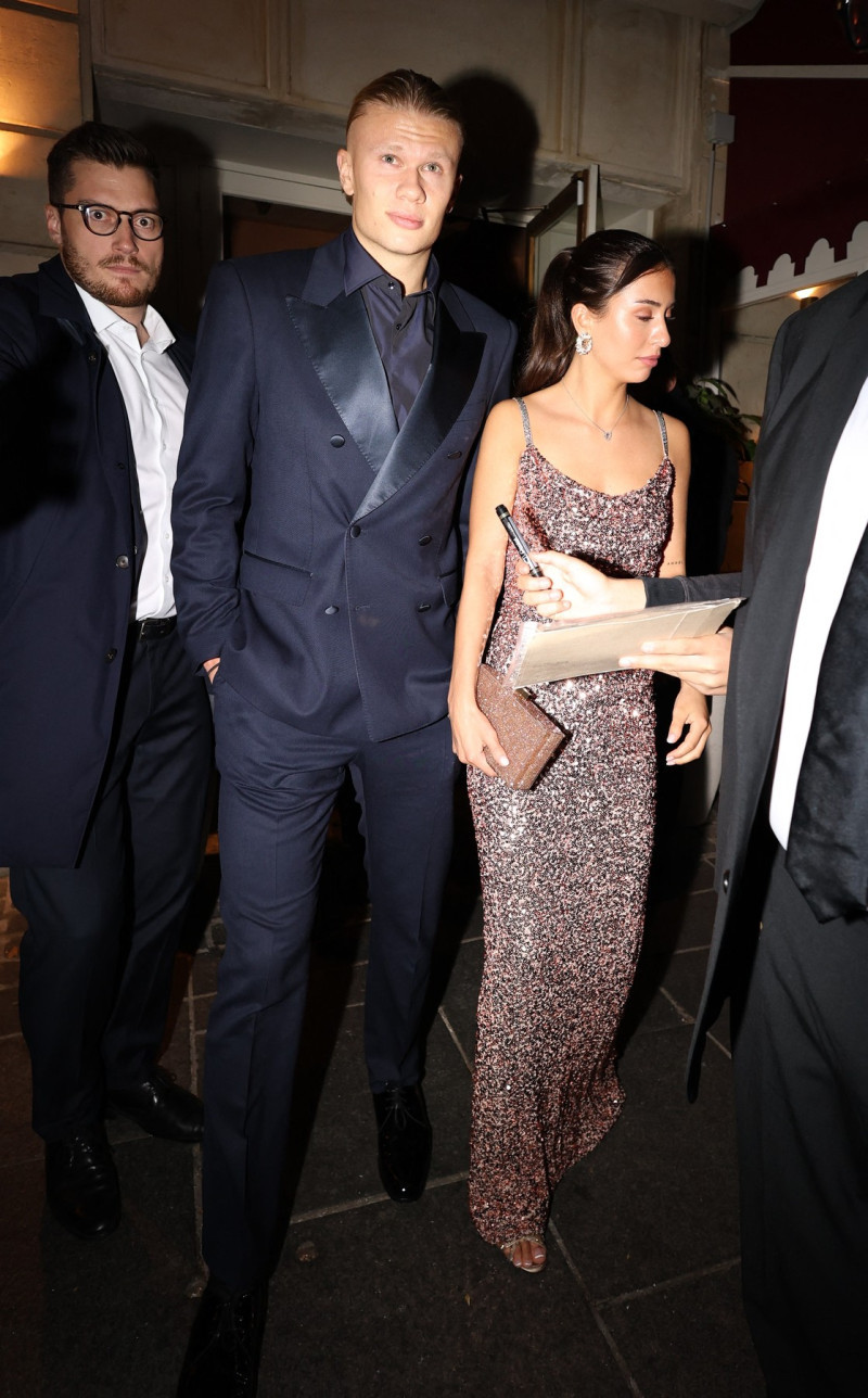 Erling Haaland and Isabel Haugseng Johansen had a romantic meal after receiving the Gerd Müller trophy at the Ballon d'Or in Paris