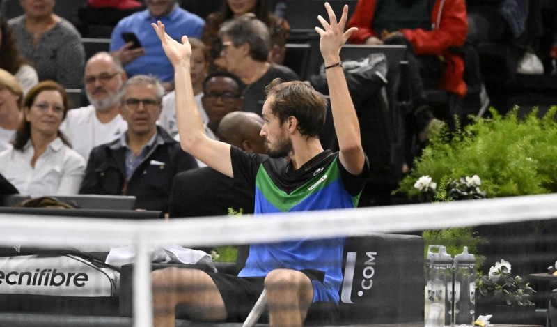 Grigor Dimitrov bat Daniil Medvedev (6/3 -6/7 - 7/6) lors de l'Open Rolex Paris Masters