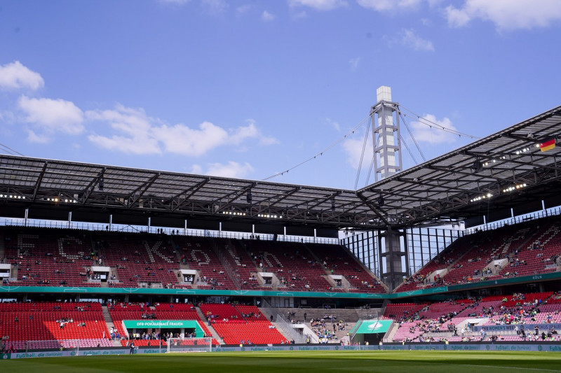 DFB Pokal Final - VFL Wolfsburg v SC Freiburg - RheinEnergieSTADION