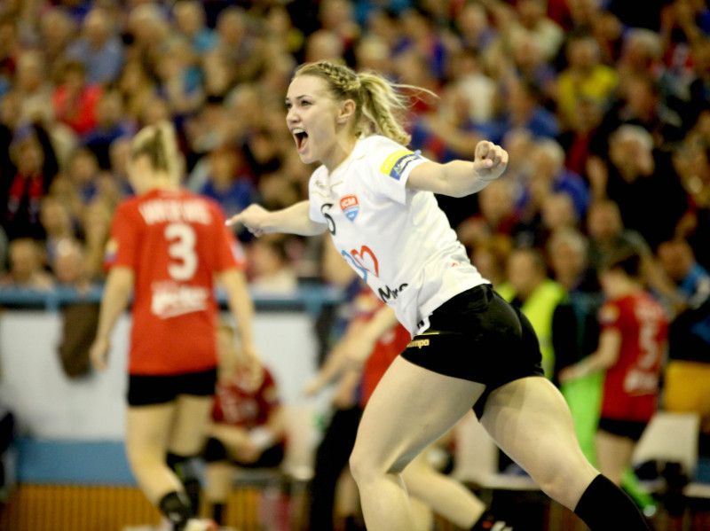 HANDBAL FEMININ:HCM BAIA MARE-HC THURINGER, LIGA CAMPIONILOR (19.02.2016)