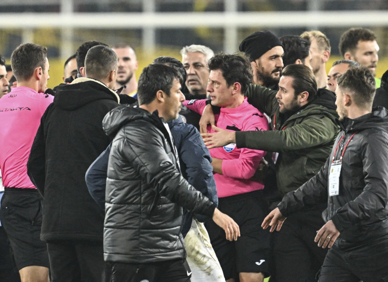 MKE Ankaragucu President Faruk Koca punches referee Halil Umut Meler