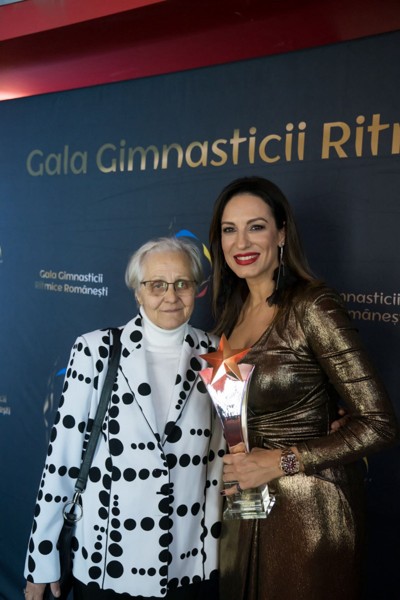 Irina Deleanu alături de cea mai titrată antrenoare din gimnastica ritmică din România, Maria Gîrbă