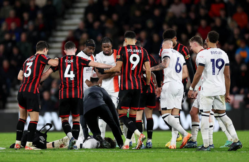 AFC Bournemouth v Luton Town, Premier League, Football, Vitality Stadium, Bournemouth, UK - 16 Dec 2023