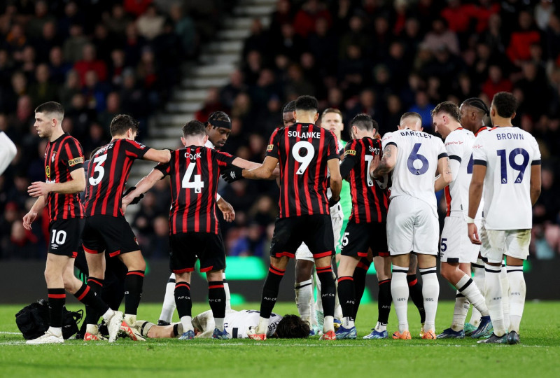 AFC Bournemouth v Luton Town, Premier League, Football, Vitality Stadium, Bournemouth, UK - 16 Dec 2023