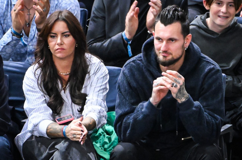 Alexandre Letellier avec sa femme Chloé dans les tribunes du Rolex Paris Bercy Masters 1000