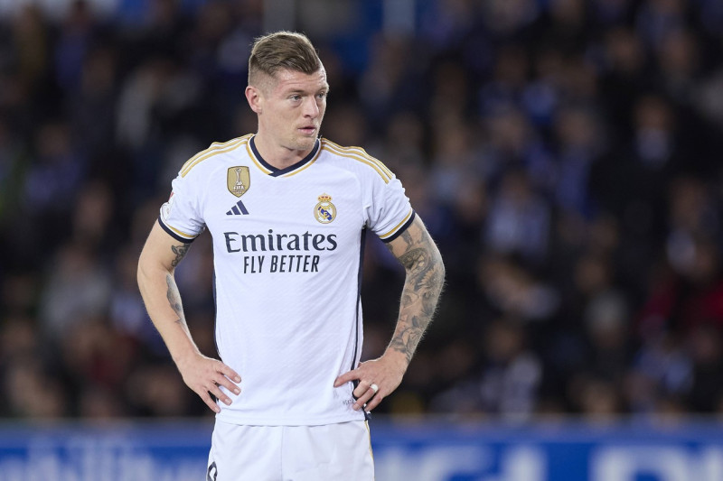 Deportivo Alaves v Real Madrid CF - LaLiga EA Sports Toni Kroos of Real Madrid CF looks on during the LaLiga EA Sports m