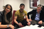 Florin Niță semnează contractul alături de agentul lui, Anamaria Prodan Reghecampf (8)