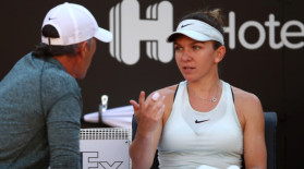 Fără precedent! Darren Cahill, replică dură pentru Halep, la on court coaching