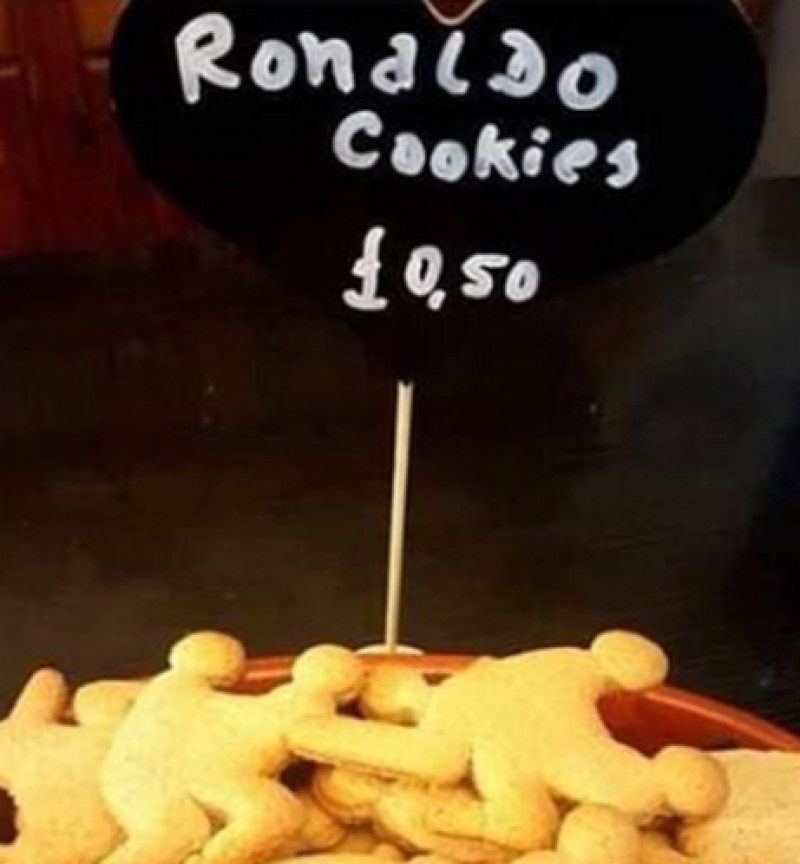 biscuiti ronaldo pret