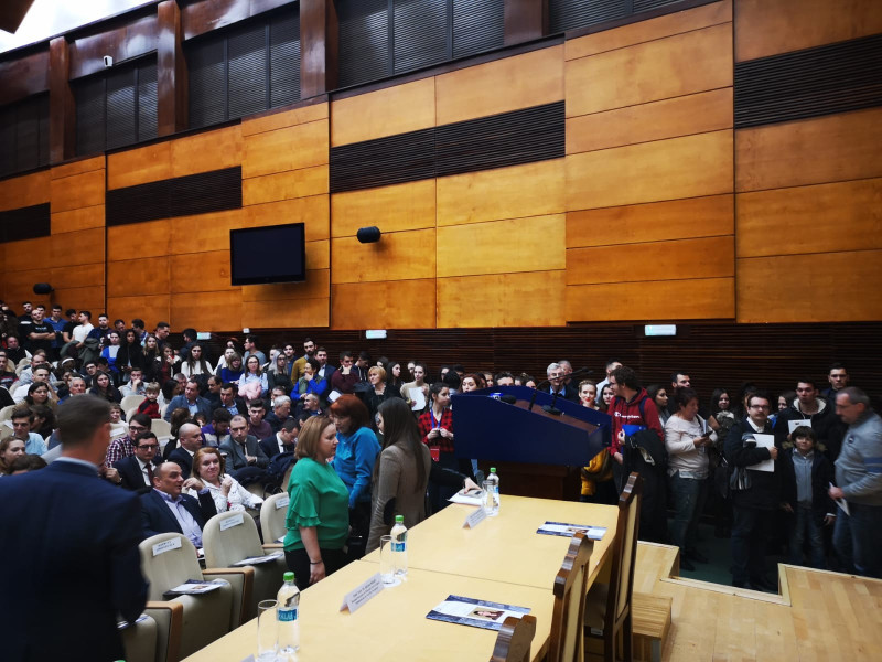 c2517ac1-ed45-4274-8e82-4547bd029a8f