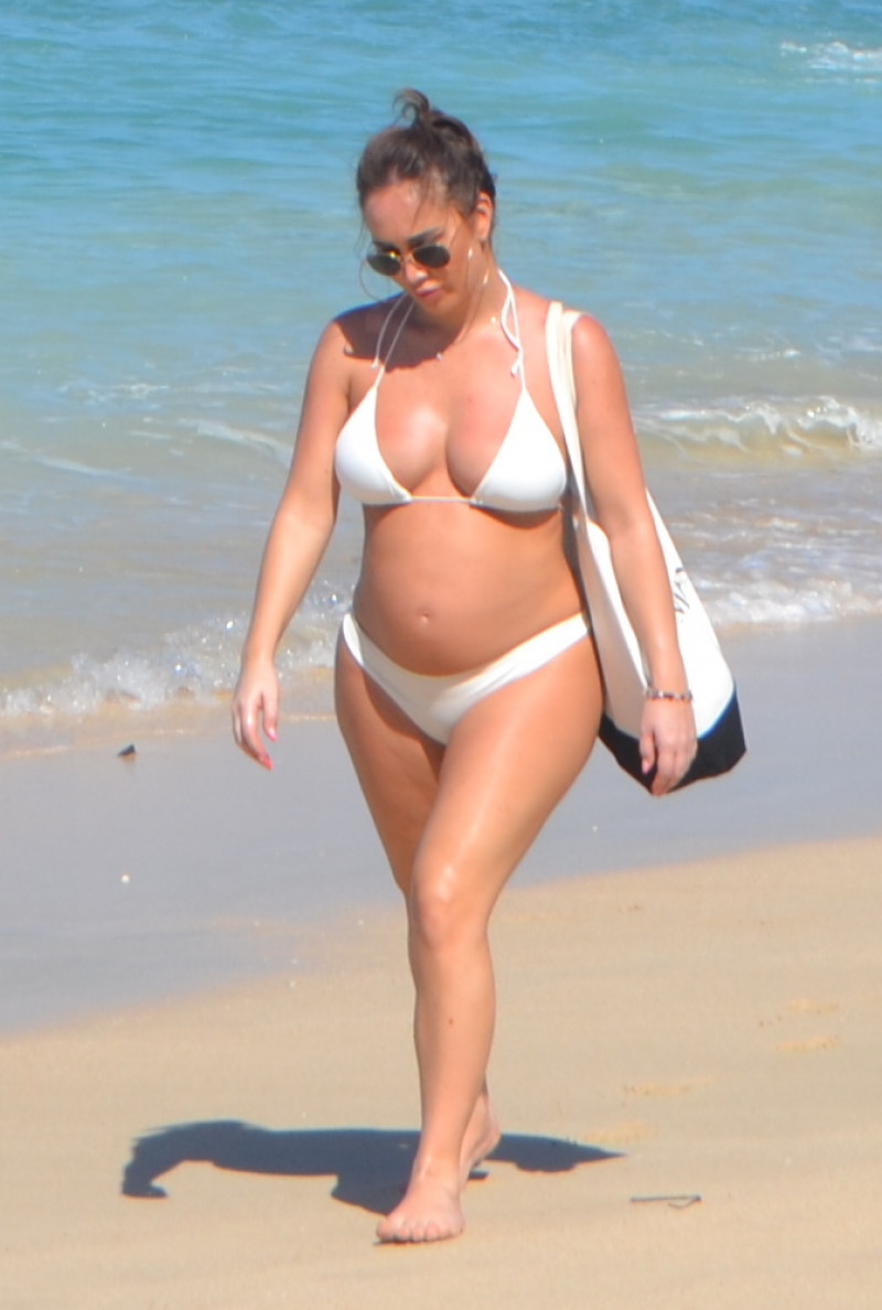 EXCLUSIVE: Lauryn Goodman Seen In a Bikini On The Beach Expecting England Footballer Kyle Walker's Baby