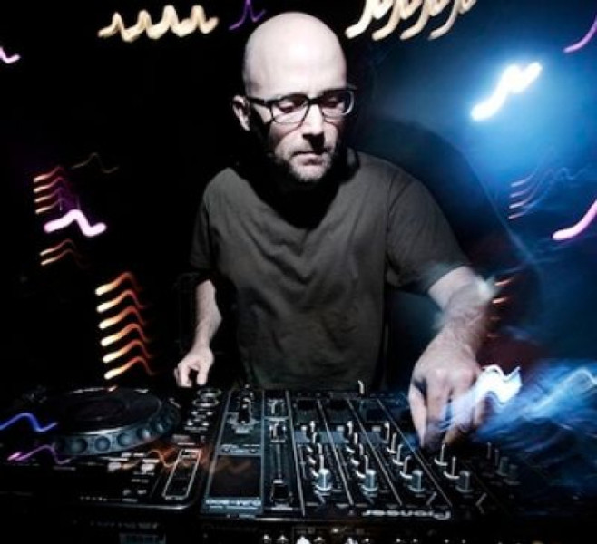 moby-vine-in-romania-la-the-mission-dance-weekend