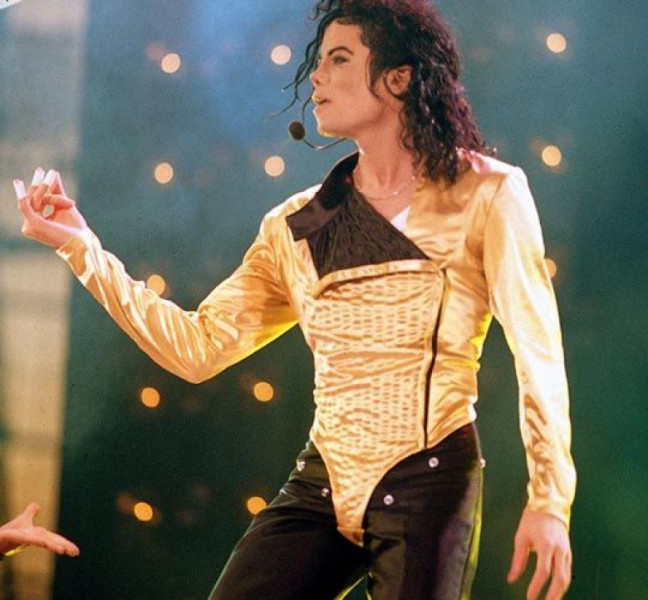 michael-jackson-the-remix-suite-o-noua-compilatie