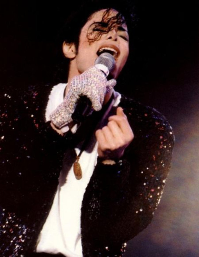 un-roman-i-a-compus-un-cantec-lui-michael-jackson-asculta-l-aici