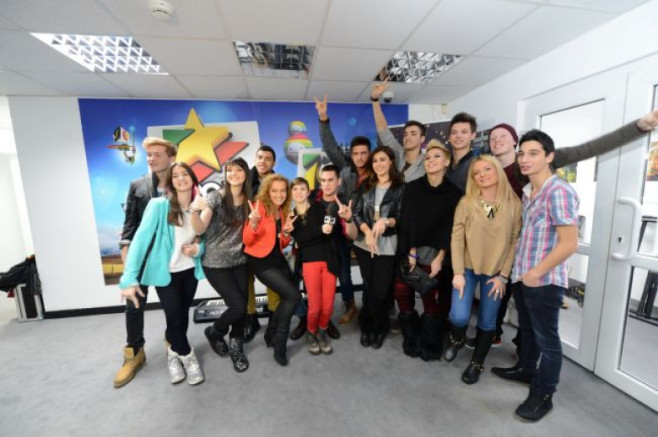 lala-band-elena-gheorghe-si-anya-au-incheiat-astazi-seria-christmas-live-session-la-profm 9