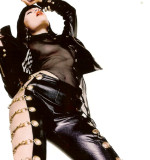 socant-gestul-unui-fan-care-a-ingrozit-o-pe-jessie-j-acum-si-a-dublat-securitatea 1