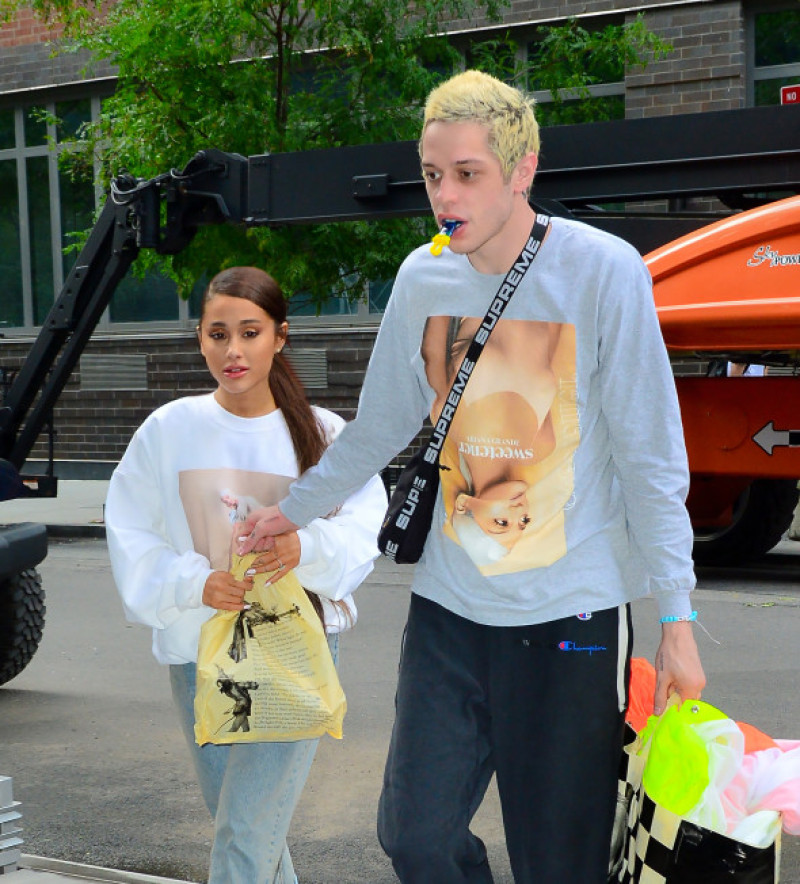 EXCLUSIVE: Ariana Grande and Pete Davidson go to Barnes and Noble for books together in New York