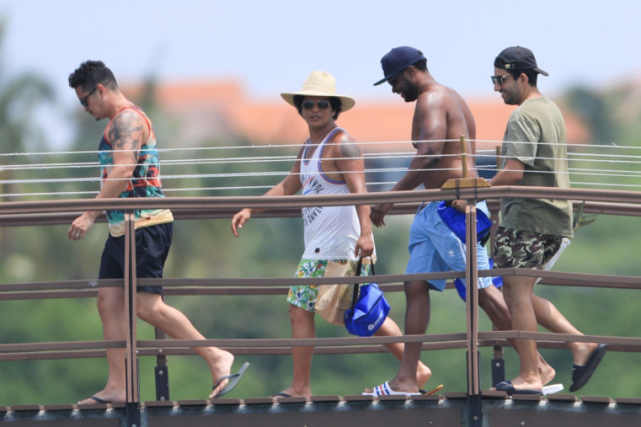 *EXCLUSIVE* Happy and relaxed Bruno Mars is living the good life in Puerto Vallarta!