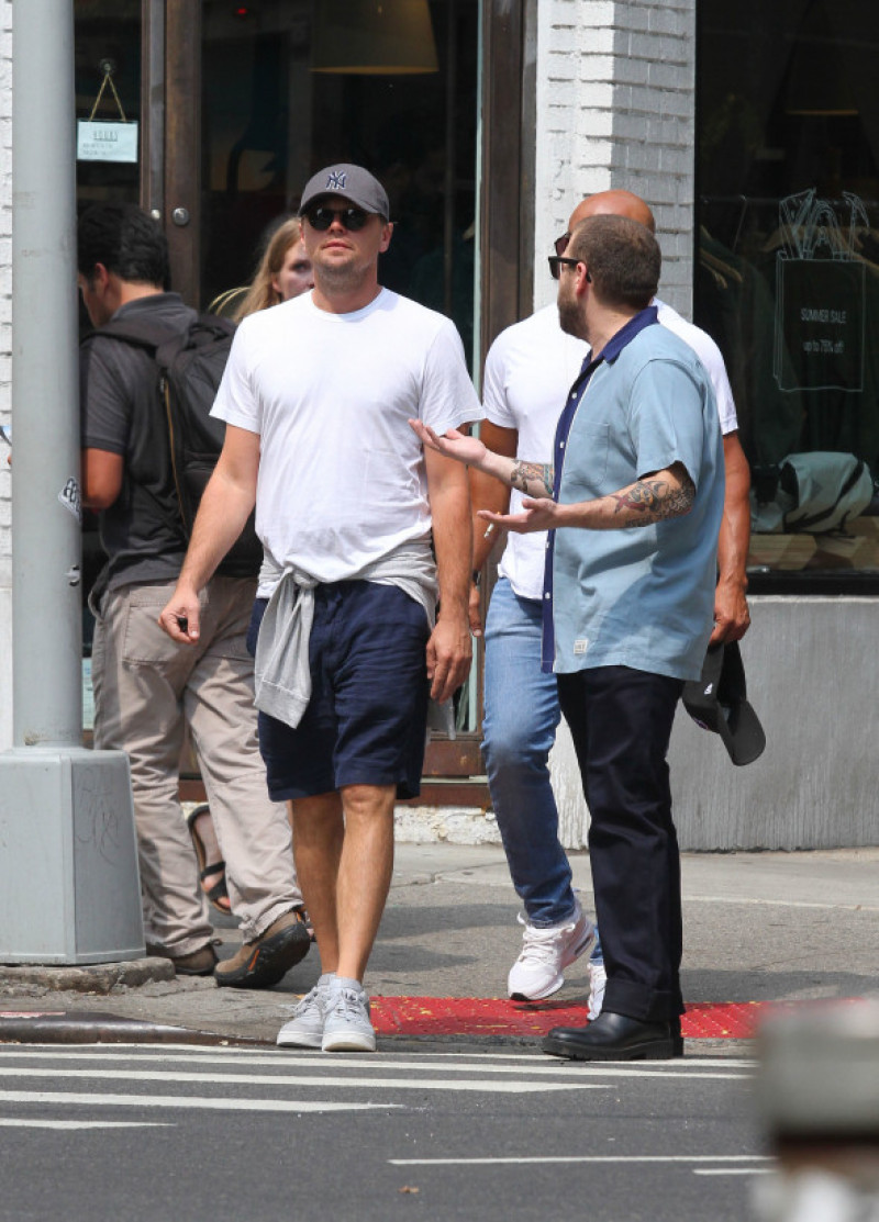 Leonardo DiCaprio goes out to lunch with Jonah Hill in NYC.