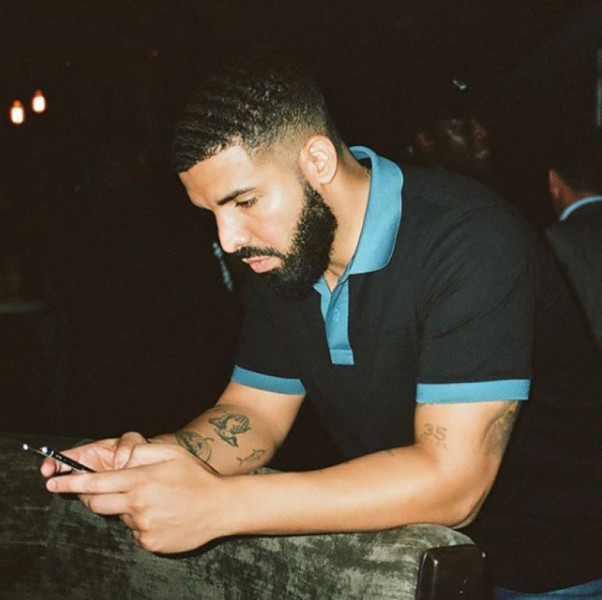 drake-mesaje-telefon