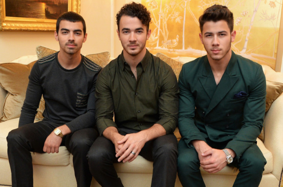 Jonas-brothers-header