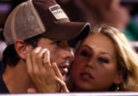 De ce Anna Kournikova trăiește departe de lumina reflectoarelor de la 21 de ani. Ea și Enrique Iglesias așteaptă al patrulea copil