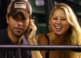 Enrique Iglesias și Anna Kournikova, apariție rară în Miami. Cum au fost surprinși înainte să se afle că așteaptă al patrulea copil