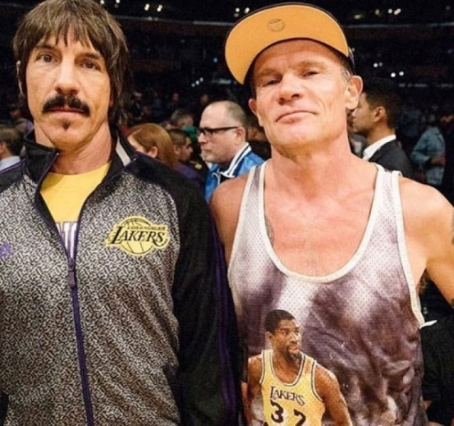 anthony-kiedis-flea-red-hot-chili-peppers
