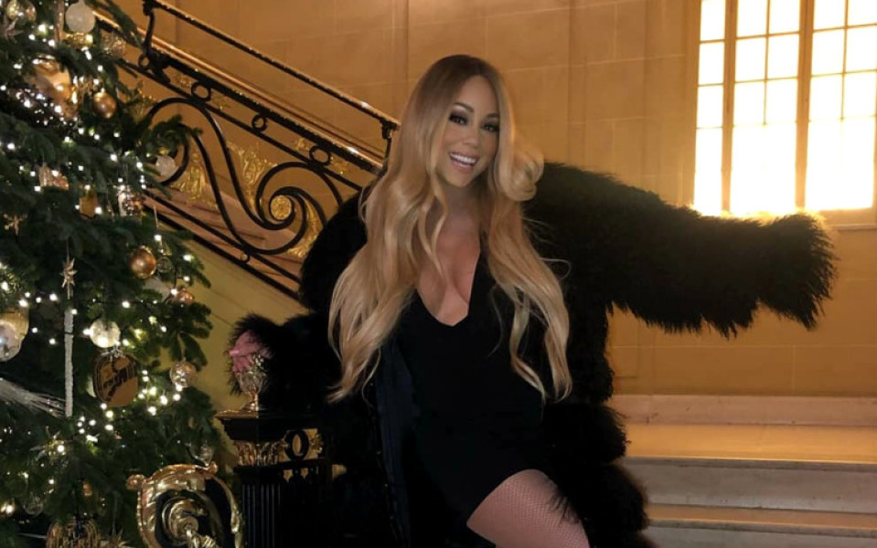 mariah-carey-rochie-neagra-concert-craciun