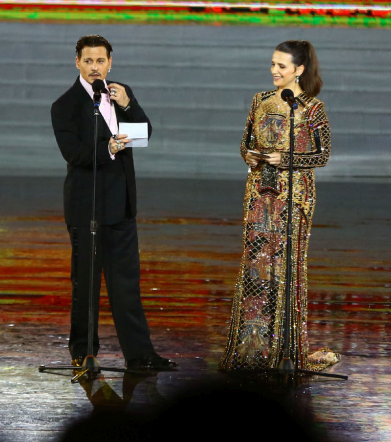 Johnny Depp și Juliette Binoche la Festivalul de Film de la Hainan, China