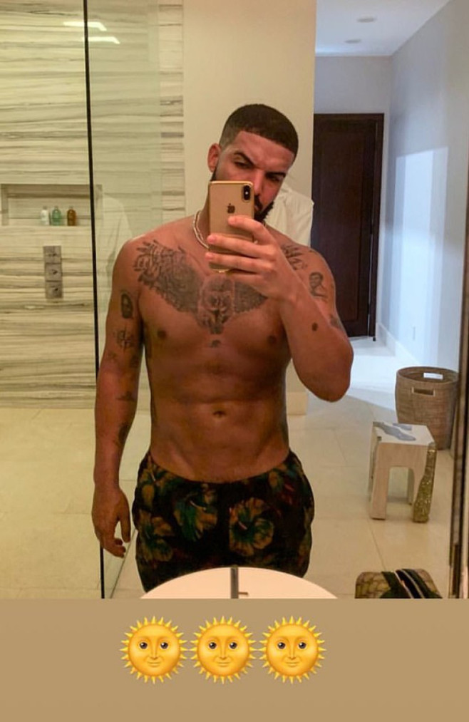 drake-selfie-muschi-patratele-six-pack