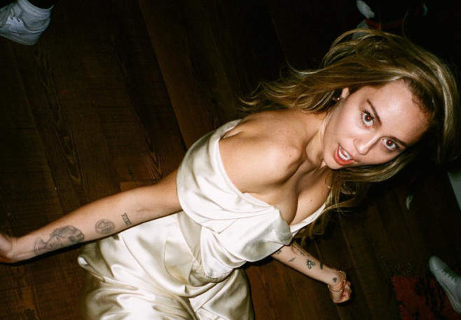 miley cyrus nunta liam hemsworth