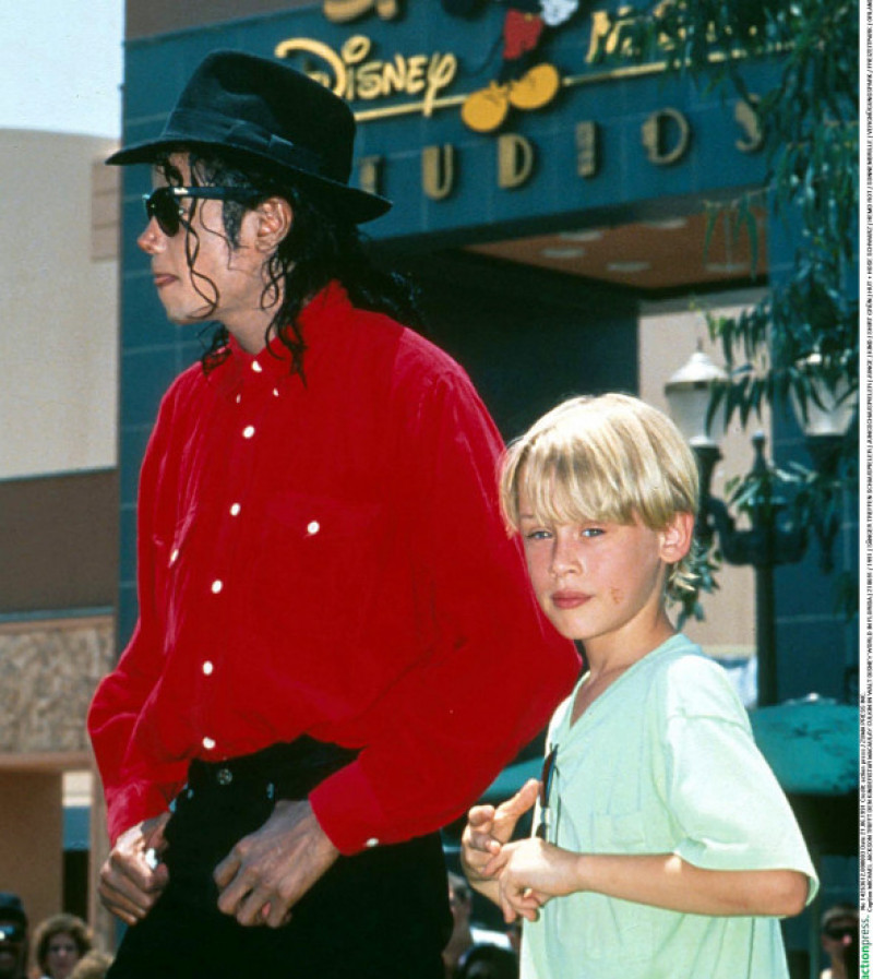 Michael Jackson alături de Macaulay Culkin