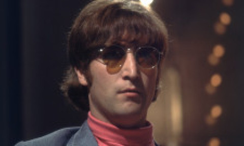 Scena făcută de John Lennon la o petrecere, în anii '70. De ce a scos un cuțit la invitați și a făcut scandal